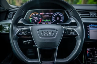 Audi e-tron Sportback 55 quattro S edition 95 kWh  Panorama Leder Trekhaak / 10