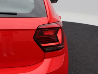 Volkswagen Polo 1.0 TSi Comfortline | Airco | Trekhaak | Adaptive Cruise | LED Dagrijverlichting | Armsteun | 15.901 Km!! / 15