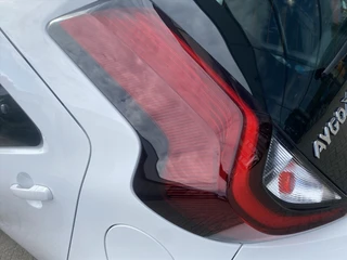 Toyota Aygo X 1.0 VVT-i MT 72pk S-CVT / 11