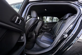 BMW 1 Serie 120i M-Pakket  | NL Auto | LED / 13