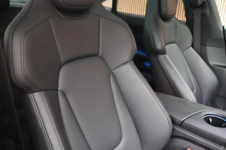 Porsche Taycan 4S Performance 493pk 84 kWh 90% SOH Warmtepomp Sportstoelen BOSE Camera Stoelverwarming Panoramadak / 48