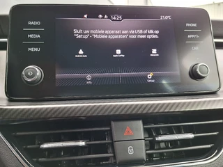 Skoda Kamiq 1.0 TSI Monte Carlo * 29.000KM! * Panoramadak * Stoelverwarming * Carplay * Full Led * / 35