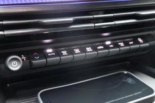 Lancia Ypsilon 1.2 Turbo Hybrid HF Line 110pk / 18