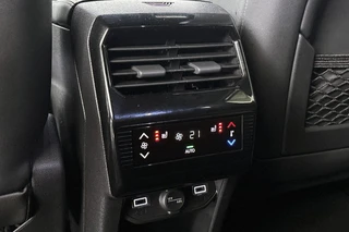 Peugeot e-5008 GT Avantage 73 kWh 7p Leder Stoelventilatie Stoelverwarming 360 Camera Keyless / 40