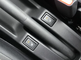 Suzuki Swift 1.2 Style Smart Hybrid BLACK RHINO, Apple Carpl/Andr Auto,Camera, Adaptive Cruise Control Climate Control, Navigatie. / 29