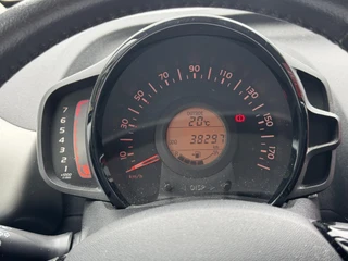 Toyota Aygo X-PLAY 5-DEURS CAMERA AIRCO LED-DAGRIJVERL. LM-VELGEN LAGE-KM-STAND / 9