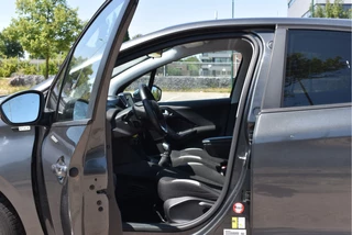 Peugeot 208 1.2 PureTech Style  | NL-Auto | Navi | Cruise Control | Airco | Bluetooth | Park.sensoren | LM-Velgen | NAP / 32