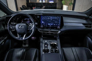 Lexus RX 500h F Sport Line|Pano|Leer|360 Camera|Stuur/Stoelverwarming| / 2
