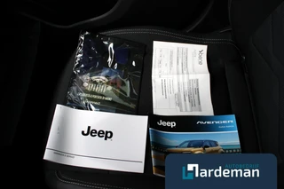 Jeep Avenger 1.2 e-Hybrid Carplay Camera / 29
