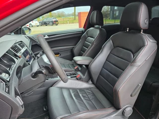 Volkswagen Golf 2.0 TSI GTI Clubsport / 265-360PK / NAP = UNIEK !! / NWE TURBO / PANO / DYNAUDIO / CAMERA / CARPLAY / 19 INCH ! / 21