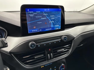 Ford Focus 1.0 EcoBoost Trend Edition Business CAMERA CARPLAY NAVI LM. / 28