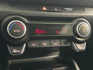 Kia Stonic 1.0 T-GDi MHEV GT-Line Navigatie | Lederen bekleding | 17'' L.M. Velgen / 17