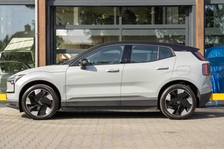 Volvo EX30 Single Motor Extended Range Plus 69 kWh Harman|Camera|BLIS / 8