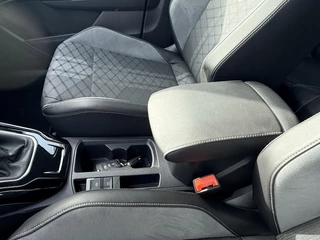 Volkswagen T-Roc 1.5 TSI R-Line Edition  | LED | Keyless | Virtual Cockpit | Apple/Android | Adapt Cruise | PDC v+a incl. camera / 26