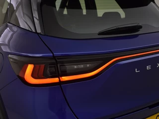 Lexus LBX 2WD Comfort Plus Keyless | Parkeersensoren | Blindspot / 28