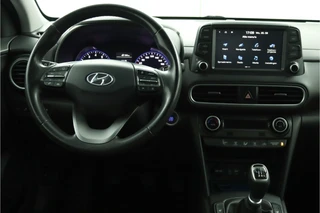 Hyundai Kona 1.0T Premium  - Elektrische Stoelen - Trekhaak - Stoelverwarming - Achteruitrijcamera - Climate Control - Apple Carplay/Android Auto - Virena Zekerheidspakket t.w.v. €895,- / 32