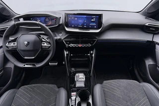 Peugeot 208 1.2 Hybrid 145 e-DCS6 GT Alcantara / 2+6 Jaar Garantie / 8