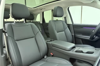 Leapmotor C10 Design ProMax AWD 81.9 kWh |  598 PK | 0-100 in 4 seconden | Wltp 437 km | 1500kg trekgewicht | Uit voorraad leverbaar | Stoel en stuurverwarming | Stoel ventilatie | Panorama dak | 20 inch lichtmetalen velgen | 360 graden camera / 17