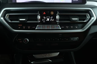 BMW X3 xDrive30e High Executive  360°cam, Stoelverwarming, Volleder, Carplay, interieur voorverwarming/(koeling) / 40