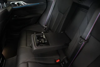 BMW 4 Serie Gran Coupé M440i xDrive High Executive  ACC Opendak Wide Screen Head-up H&K Trekhaak Carbon Laser Light Portimao Blue! / 25