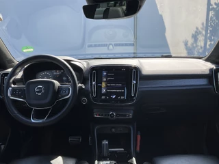 Volvo XC40 1.5 T4 Recharge R-Design Pano Leer H/K Camera Stoel/Stuurverw Led Carplay Plug-in PHEV / 30