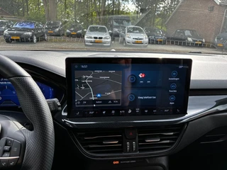 Ford Focus 1.0 EcoBoost Hybrid ST Line X / 18