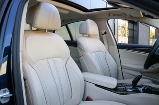 BMW 5 Serie 540i xDrive High Executive  | NAP! | DEALER.OND | SCHUIF/KANTEL | STOELVERWARMING | CAMERA | / 18