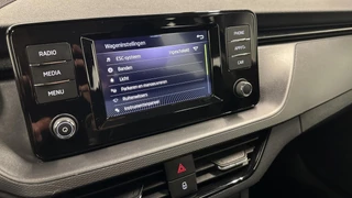 Skoda Kamiq 1.0 TSI Ambition CAMERA CARPLAY LED CRUISE DAB. / 41