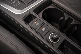 Audi Q3 Sportback 35 TDI Pro Line S | S-line | Apple Carplay | Achteruitrijcamera | Virtual Cockpit | Rijstrooksensor | Cruise control | Trekhaak | MMI Navigatie | Leer | Parkeer assistent / 33