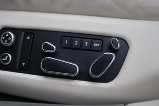 Bentley Flying Spur 6.0 W12 | LEDER | SCHUIFDAK | KERAMISCH | NAIM SOUNDSYSTEM | ENTERTAINMENT ACHTERIN | STOELVERKOELING/VERWARMING | MASSAGE | CAMERA | AIRCO | CRUISE | NAVI | / 20