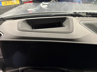 BMW 3-serie Touring 330e xDrive M-pakket facelift / Panorama-dak / head-up / 360 camera / Harman-Kardon / 32