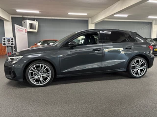 Audi A3 Sportback 30 TFSI Business edition / NL-auto, GMP Style 4, LM velgen, Trekhaak / 12