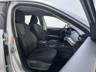 Škoda Octavia Combi 1.0 TSI 110pk Ambition Navigatie Parkeersensoren App-Connect DAB+ / 8