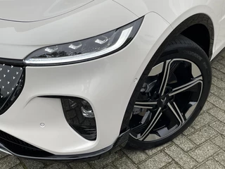 Voyah Courage Business Edition 80 kWh / 18
