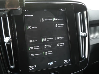 Volvo XC40 1.5 T3 Momentum Business | Zwart dak | Navigatie | Adaptieve Cruise control | Camera | Elektrische achterklep | Elektrisch verstelbare stoelen met geheugen / 31