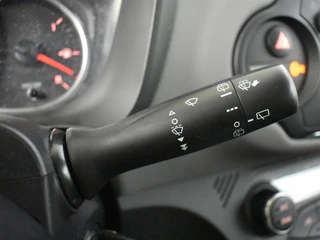 Toyota Yaris 1.0 VVT-i Trend Bi-Tone | LMV | Camera | Cruisecontrol | / 18