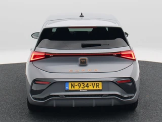 CUPRA Born Performance One 62 kWh 204 Pk | Stoel/Stuurverwarming | Camera | Adaptive Cruise | Navigatie | 18 Inch | 66.591 Km !! / 8