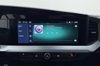 Opel Mokka Electric GSE 54 kWh | GSE | Stoel/stuurverwarming | Achteruitrijcamera | Unieke uitvoering | 20" Lichtmetalen velgen | Adapt. Cruise control | Alcantara sportstoelen / 27