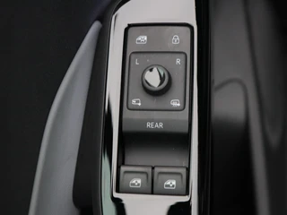 Volkswagen ID.3 Pro Edition 58 kWh 204 Pk | Stoel/Stuur Verwarming | Camera | Adaptive Cruise | Carplay | 18 Inch | 66.010 Km !! / 19