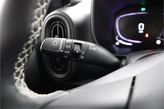 Kia Picanto 1.0 DPI DynamicLine  - Achteruitrijcamera - Navigatie - Airco - Cruise Control - Apple Carplay / Android Auto - Fabrieksgarantie tot 05-2031 / 24