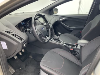 Ford Focus 1.5 ST-Line 1e Eigenaar Nav/Cruise 18 Inch Pdc NL-Auto UITSTRALING! / 16