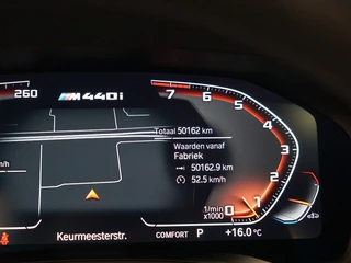 BMW 4 Serie Coupé M440i Schuifdak | Harman Kardon | M Stoelen / 45