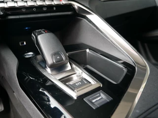 Peugeot 5008 1.2 PureTech GT-Line Automaat| 7Persoons| Navi+BT| Camera| Dealer onderhouden / 19