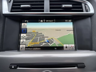 Citroën C4 130pk Feel Collection (Trekhaak - Keyless Entry - Parkeersensoren V+A - 17" - Automatische Airco - Navigatie - Apple Carplay) / 20