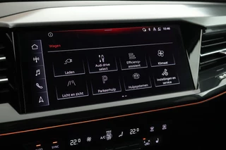 Audi Q4 Sportback e-tron 40 S edition 77 kWh SOH 93% Trekhaak Camera HUD Sonos Panoramadak Stoelverwarming Navigatie S-Line / 32