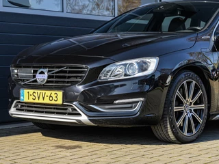 Volvo V60 2.4 D6 AWD Plug-In Hybrid Summum | Leder | Schuifdak | Keyless | Camera | Xenon | Stoelverwarmng / 23