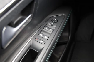 Peugeot 3008 1.2 PureTech Blue Lease Allure|Virtual|Trekhaak|Apple carplay/Android auto| / 22