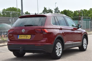 Volkswagen Tiguan 1.4 TSI ACT 150 pk Connected Series  NL-Auto | DAB | Elekt.trekhaak | Carplay | Cruise Control | Climate Control | NAP / 6