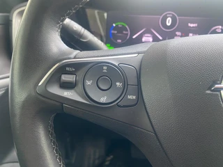 Opel Mokka-e Elegance 50-kWh | Navigatie | 100kW snelladen | Adaptieve Cruise Control | Climate Control | Achteruitrijcamera | Two Tone / 16