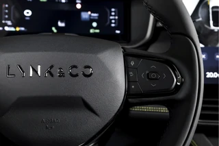 Lynk & Co 01 1.5 PHEV 276 PK More | S/K-panodak | Dig. Cockpit | Stoel-+Stuurverw. | 360 Camera | Adapt. Cruise | Memory | Elek. klep | LM 20" | 5359 / 66